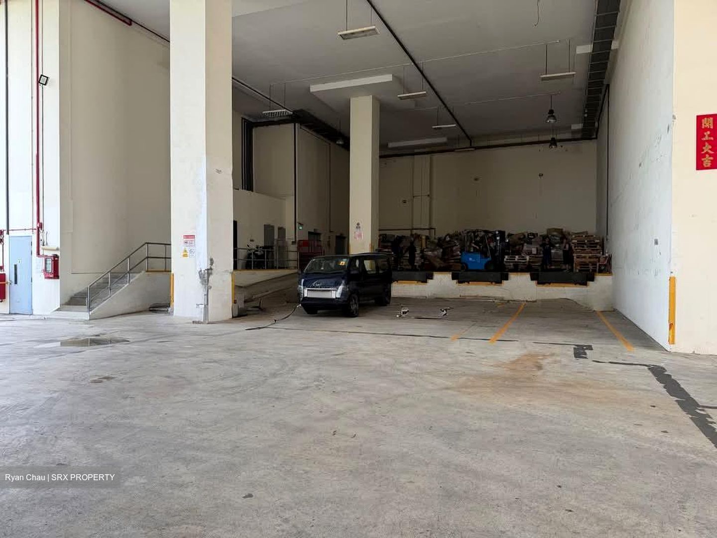 Lok Yang Way (D22), Warehouse #547841731